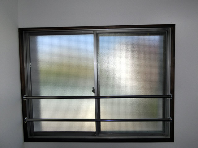 窓の寒さ対策、結露対策　リクシル内窓インプラス　施工事例　名古屋市西区